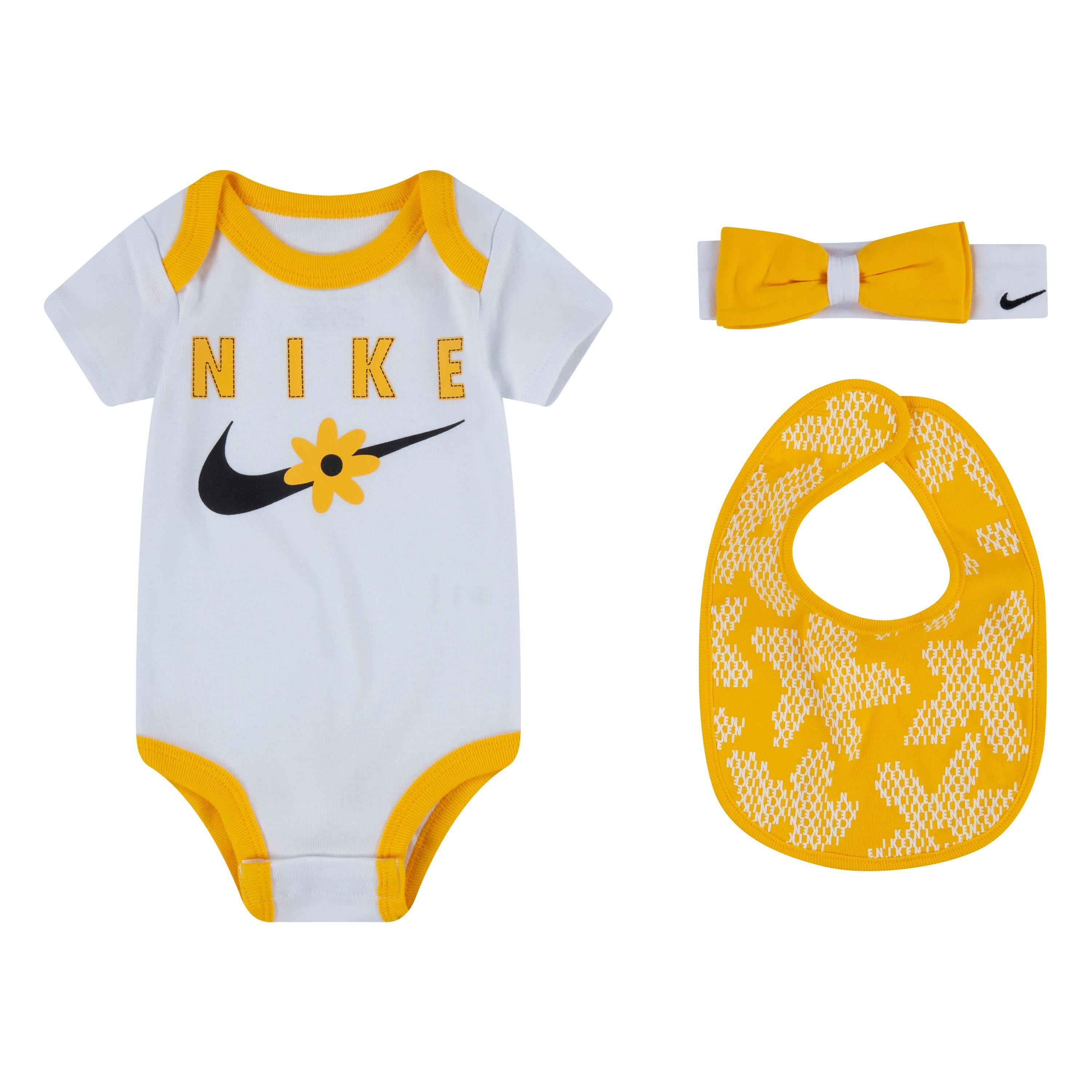 Infant girl hotsell nike sets